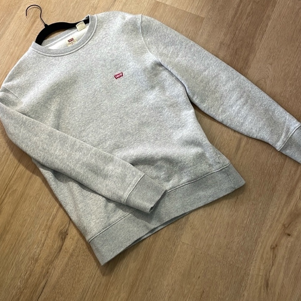Levi’s Crew Sweatshirt - Picture 2 of 2